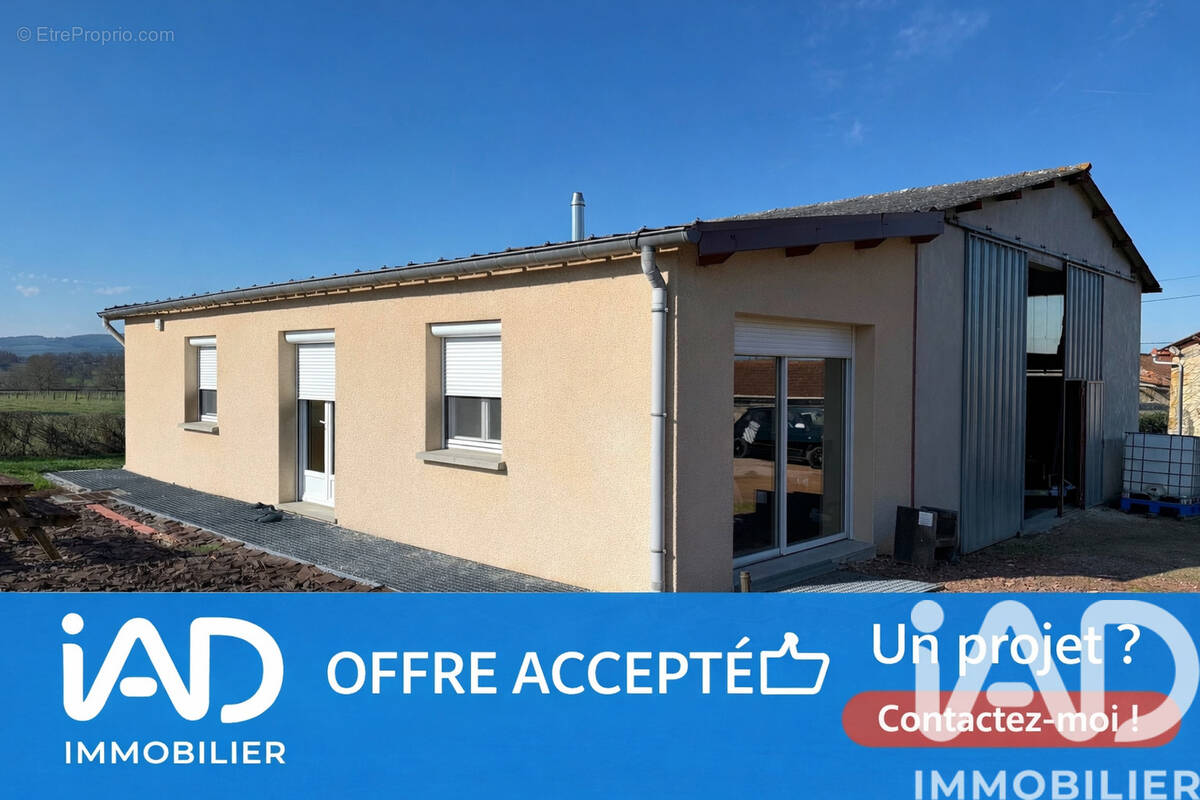 Photo 1 - Terrain à URBISE