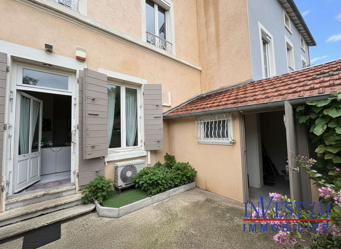 Maison à OULLINS