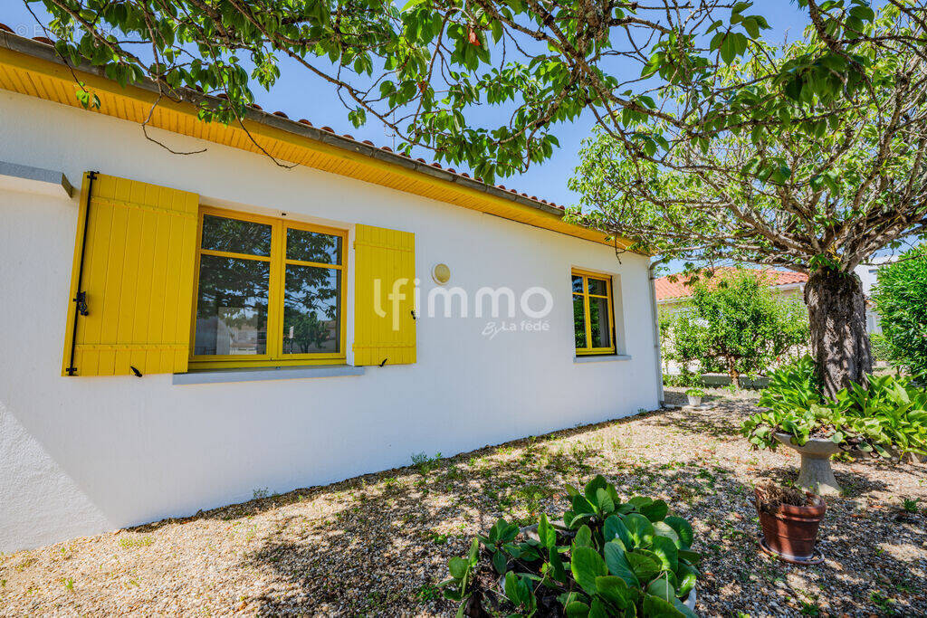 Maison à AMBES