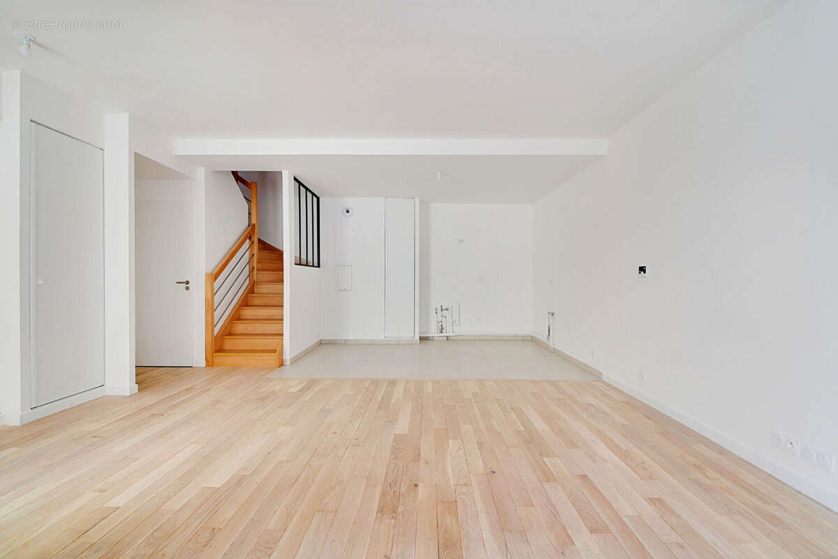 Appartement à PARIS-15E