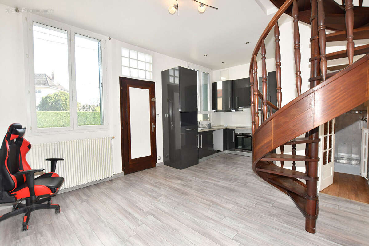 Appartement à BOIS-D'ARCY