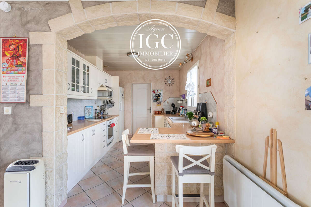 Maison gignac la nerthe 5 pièce(s) - photo 8