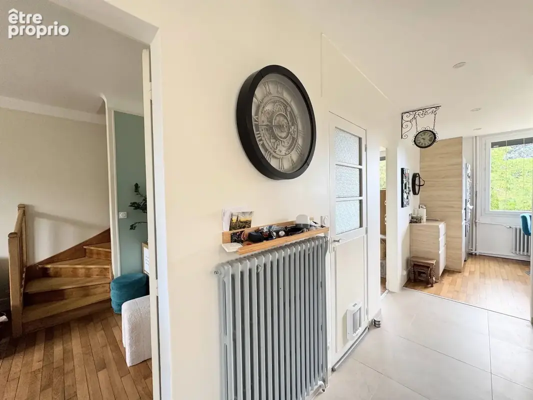 Maison 7 pièces 130 m² à vendre à Le Mesnil-Saint-Denis (78320) - photo 2