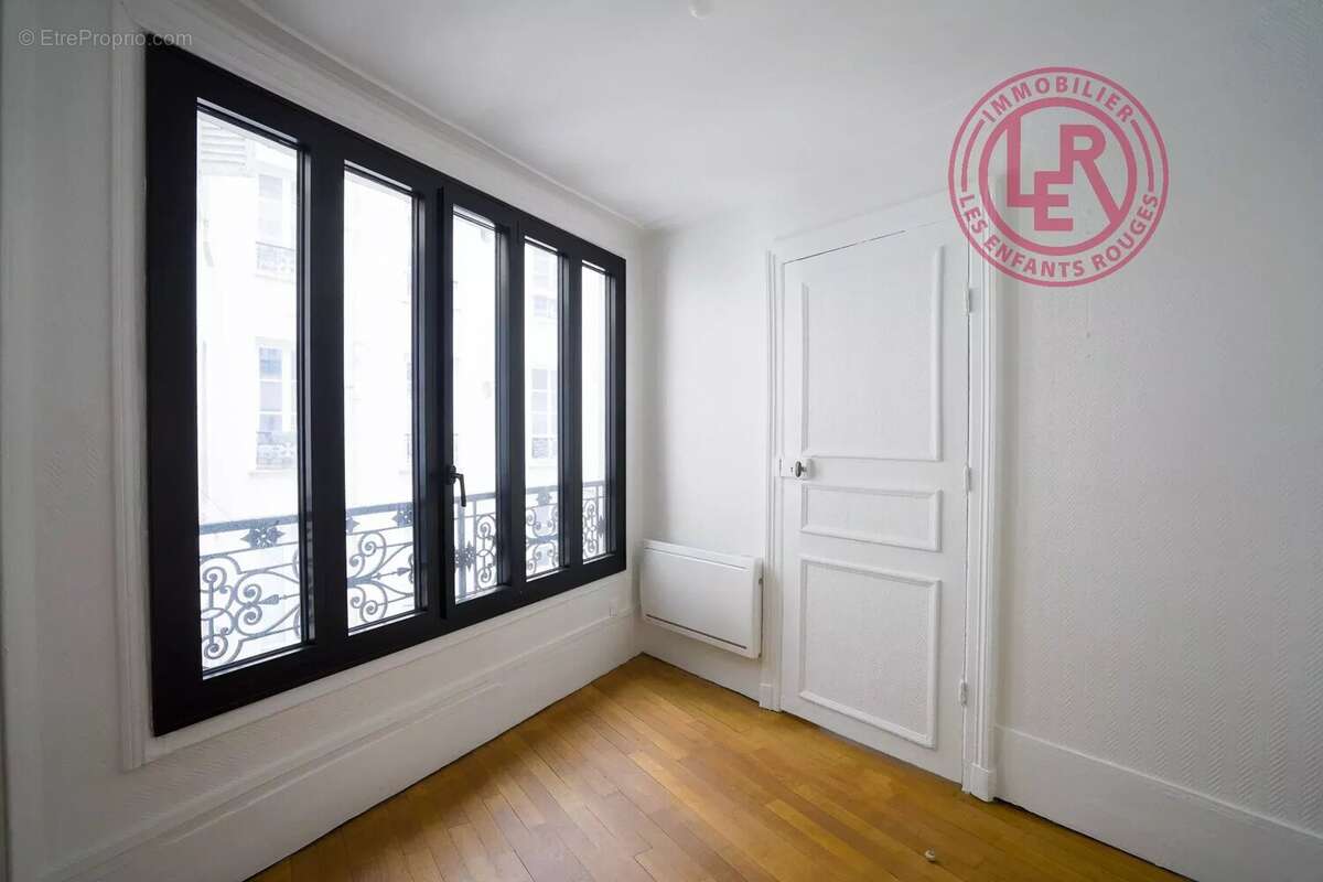 Appartement à PARIS-3E