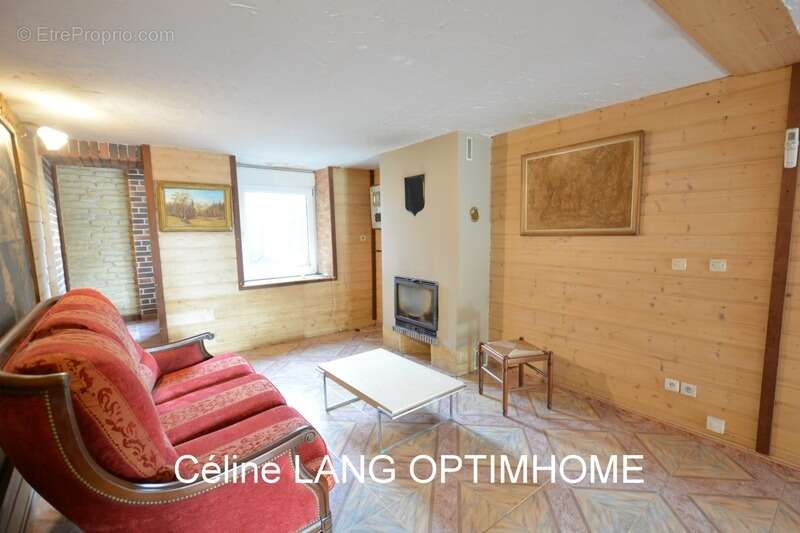 Maison à FRANCHEVAL