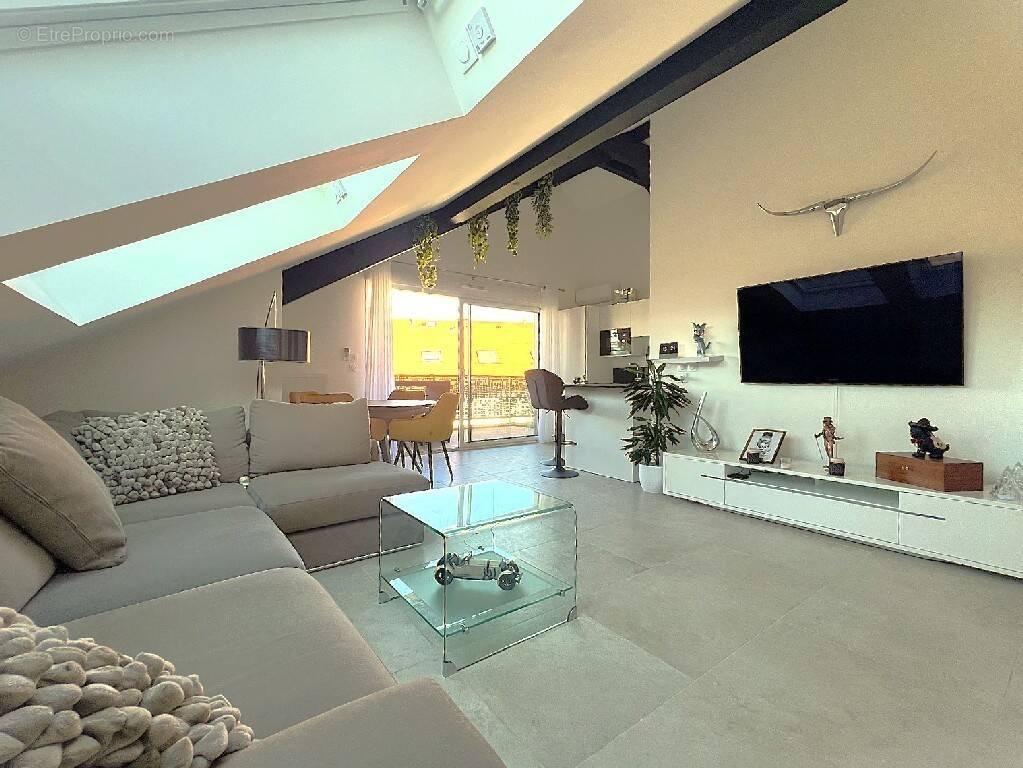 Appartement à POISY