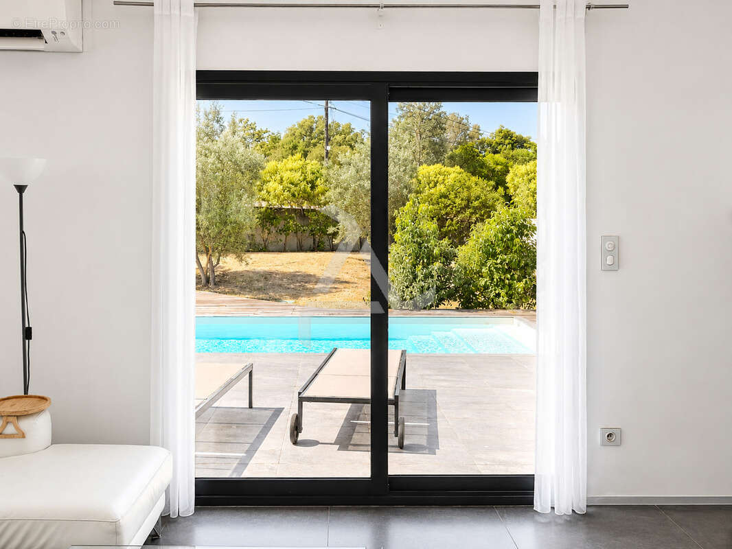 Villa t7 de 211m2 contemporaine avec piscine sous-sol aménagé et chambre indépendante - photo 16