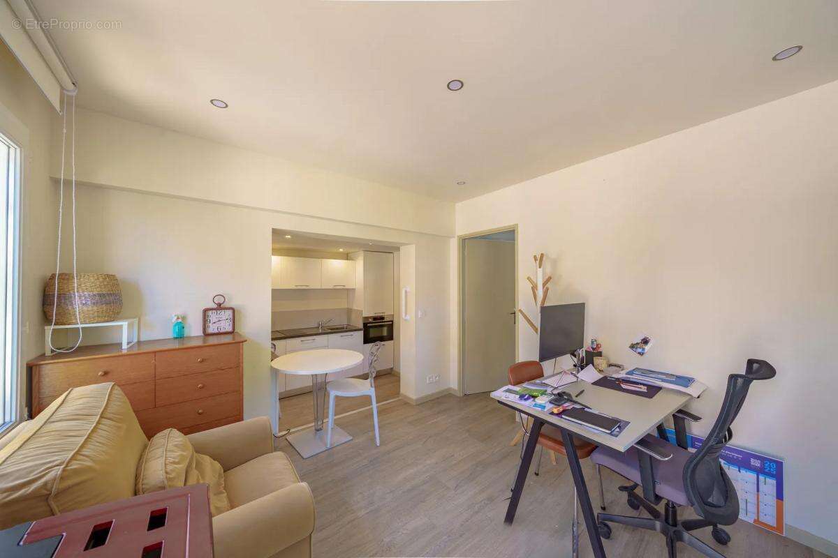 Maison à LA VALETTE-DU-VAR