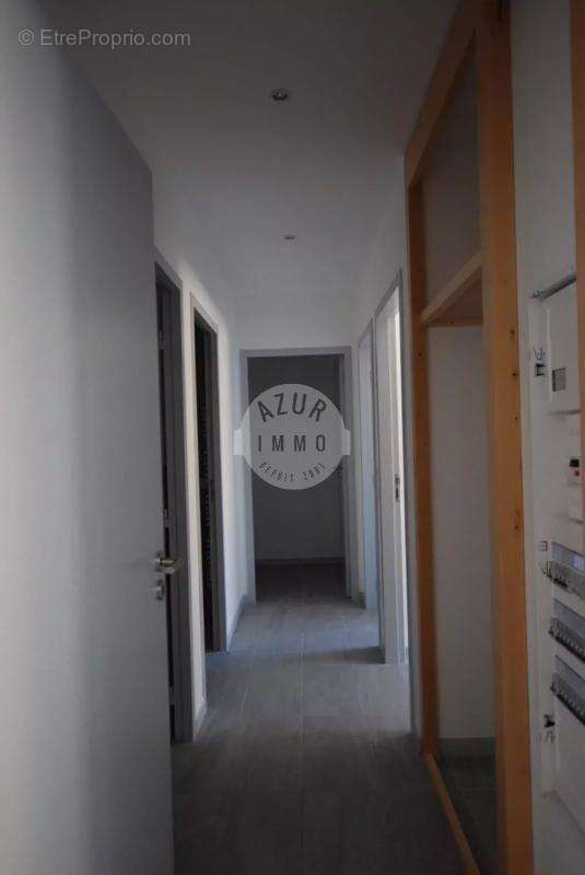 Appartement à ROQUEVAIRE