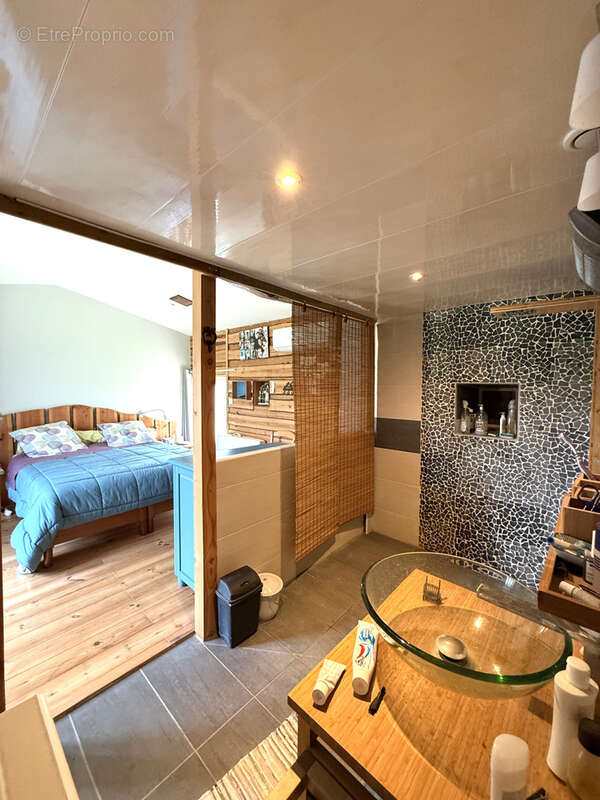 Maison à SAINT-MAURICE-LA-CLOUERE