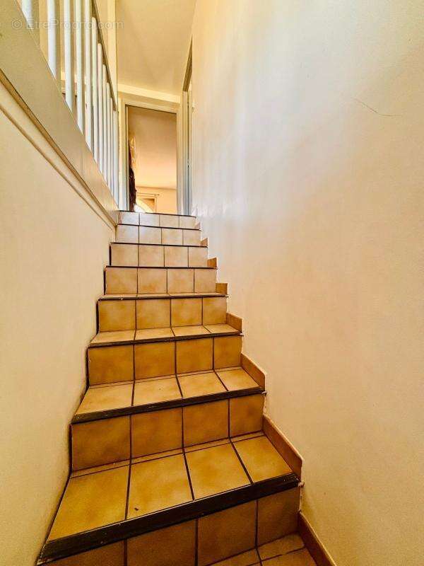 Appartement à JOYEUSE
