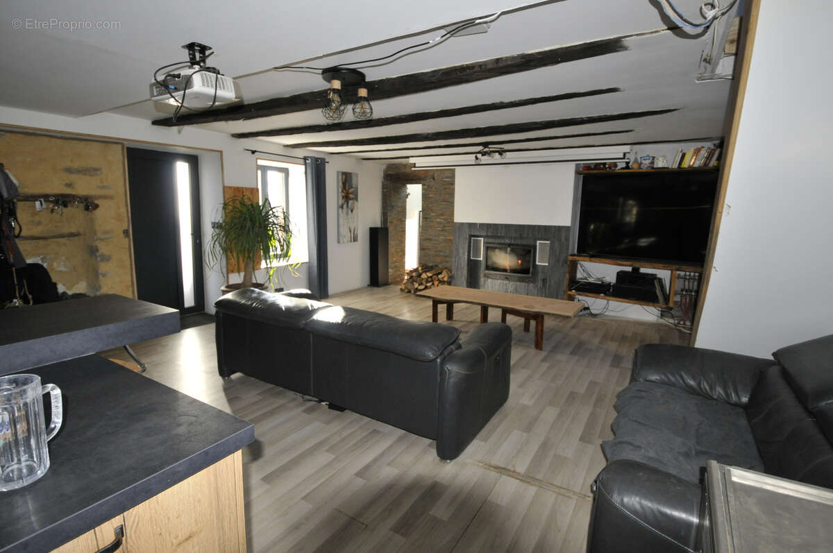 Maison à LA PORCHERIE