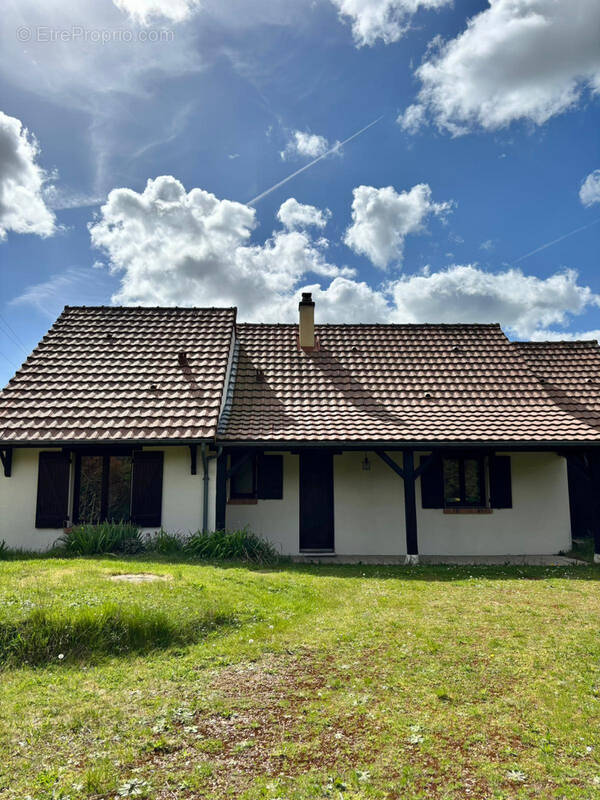 Maison à COURDEMANCHE
