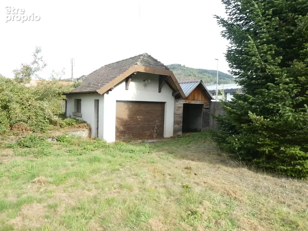 LE THILLOT (88)Maison bourgeoise de caractère à rénover de 280 m²sur trois niveaux, terrain 1000 m²+ garage - photo 7