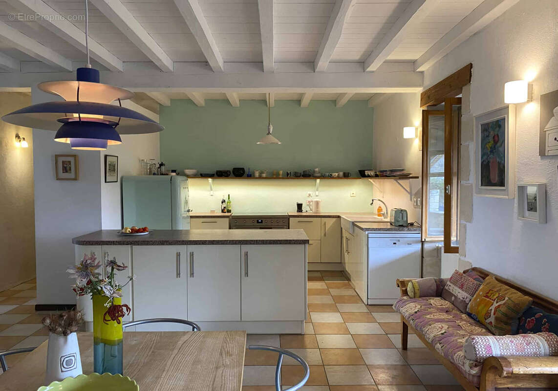 Maison à MAUROUX