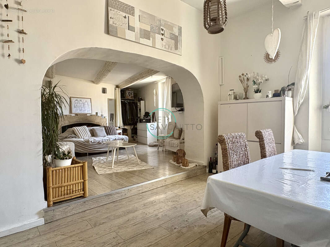Appartement à MARSEILLE-11E