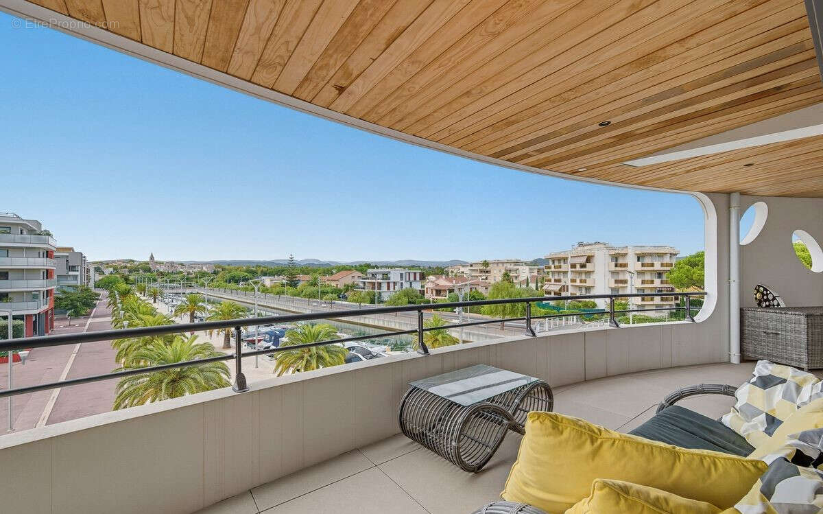 Appartement à FREJUS