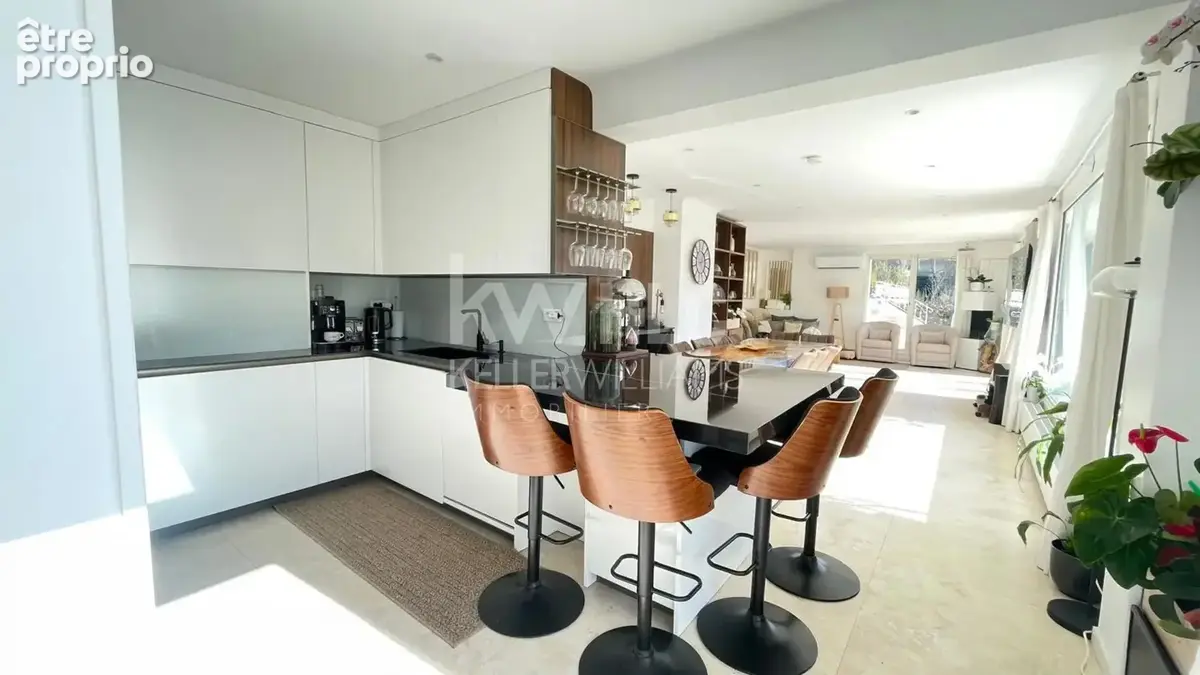 Maison 8 pièces 215 m² à vendre à Roquefort-Les-Pins (06330) - photo 6