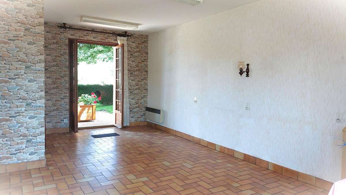 Maison à PASSAVANT-LA-ROCHERE