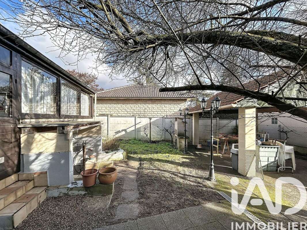 Photo 2 - Maison à ISSOU