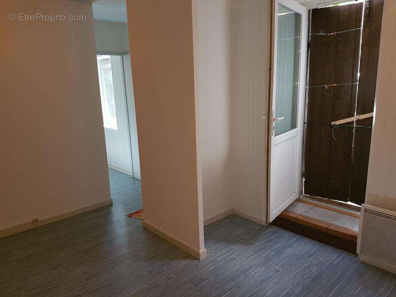   - Appartement à ANTRAIGUES-SUR-VOLANE