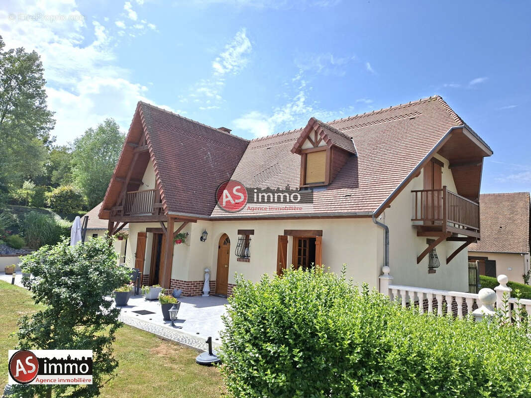 Maison à NEUFCHATEL-EN-BRAY