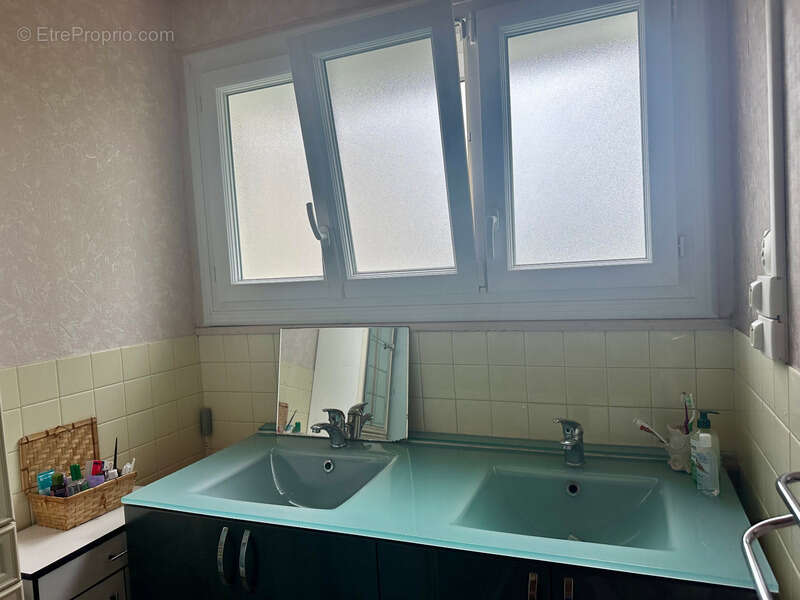 Appartement à vendre 3 pièces SAUMUR (49400) 1er étage avec ascenseur - - photo 9