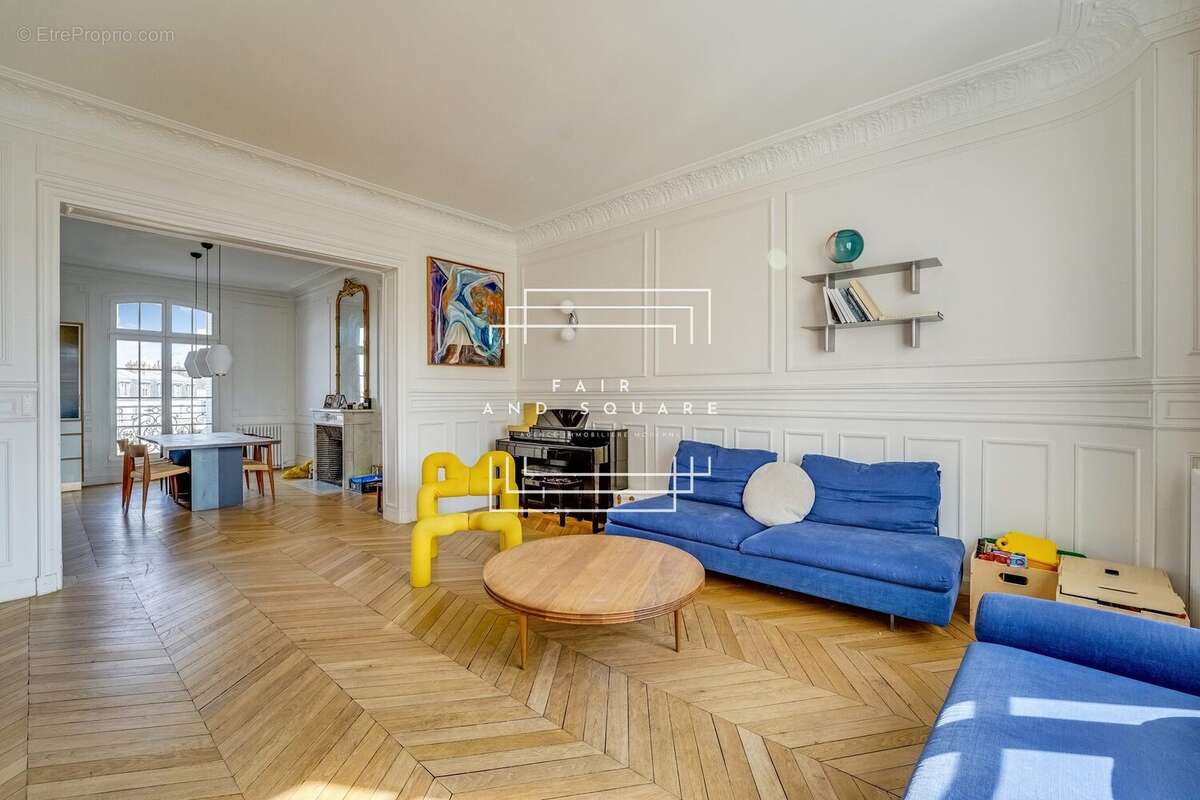 Appartement à PARIS-17E