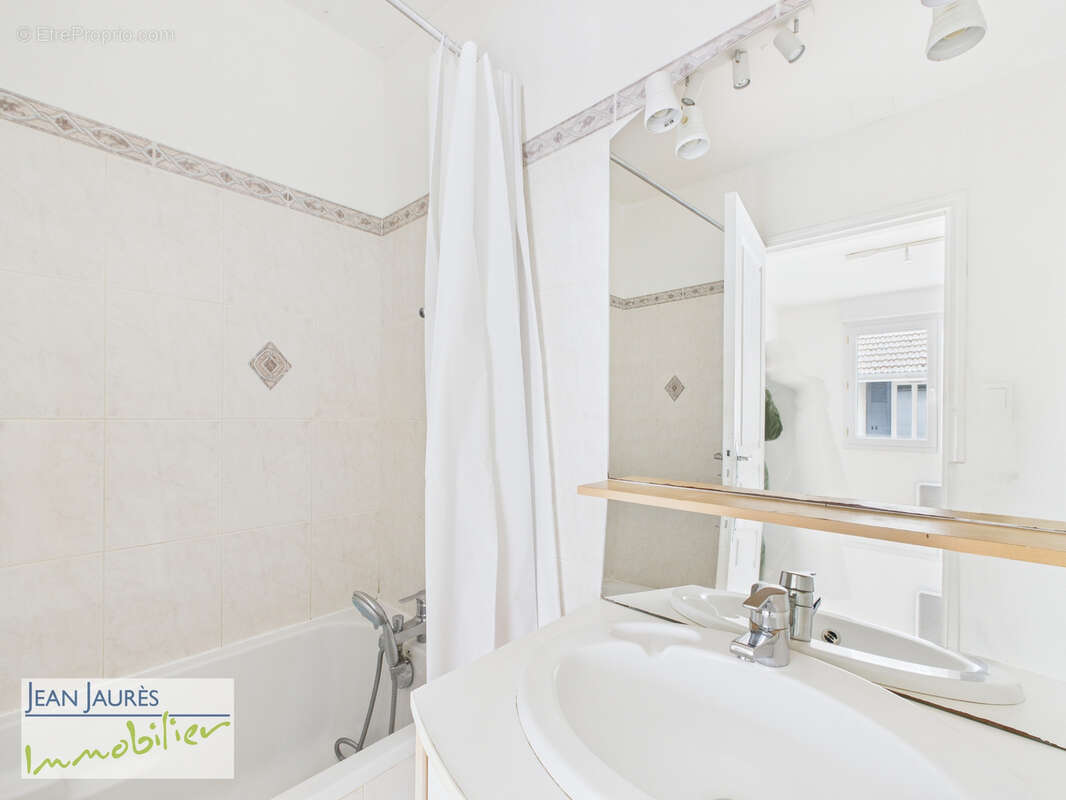 Appartement à SAINTE-SAVINE