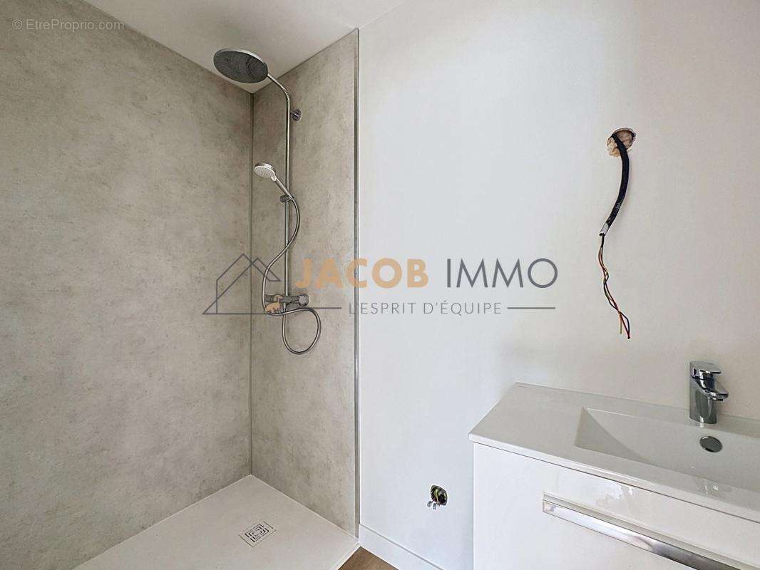Appartement à GUIPRONVEL