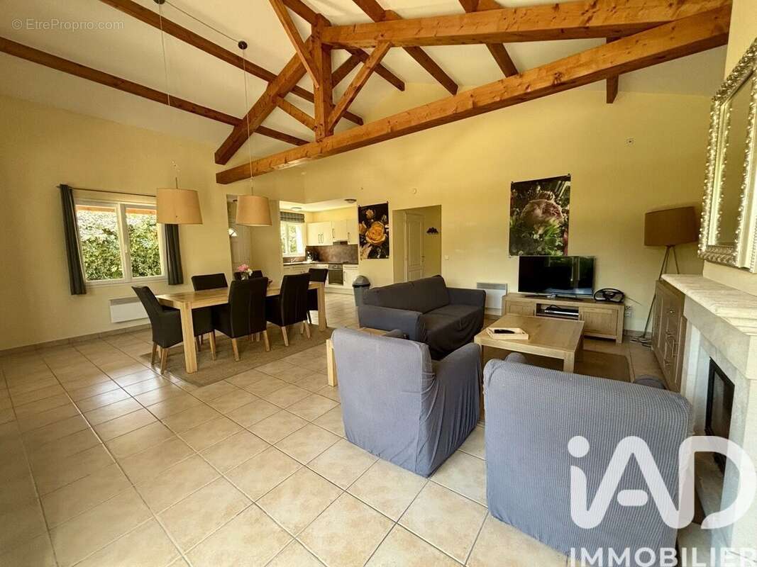Maison 97 m² à Les Forges  - photo 5