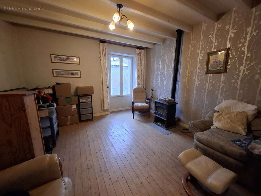 Maison à FONTAINE-CHALENDRAY
