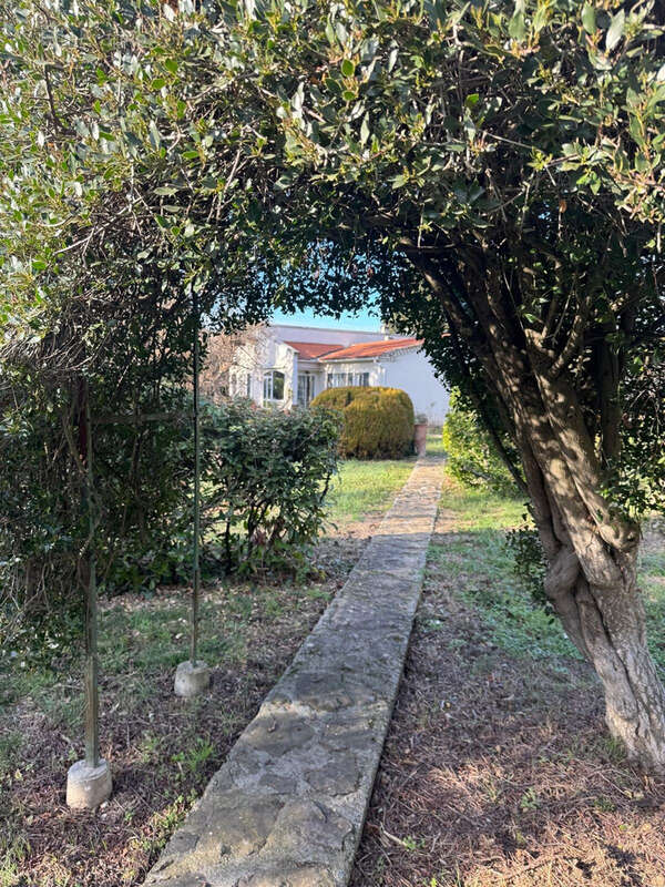 Maison à VERZEILLE