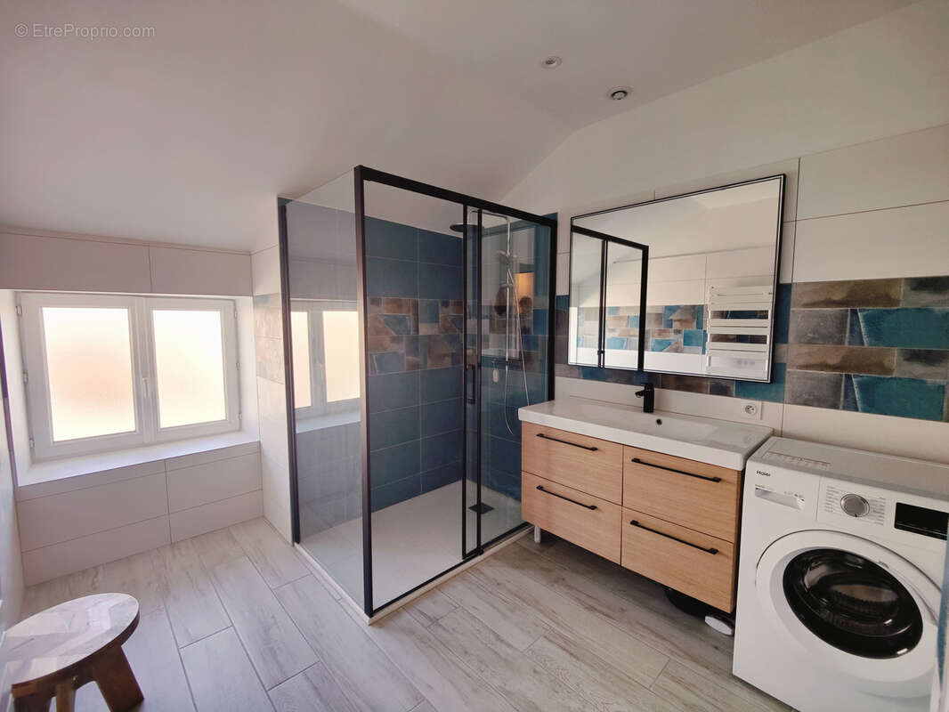 Appartement à BOURGOIN-JALLIEU