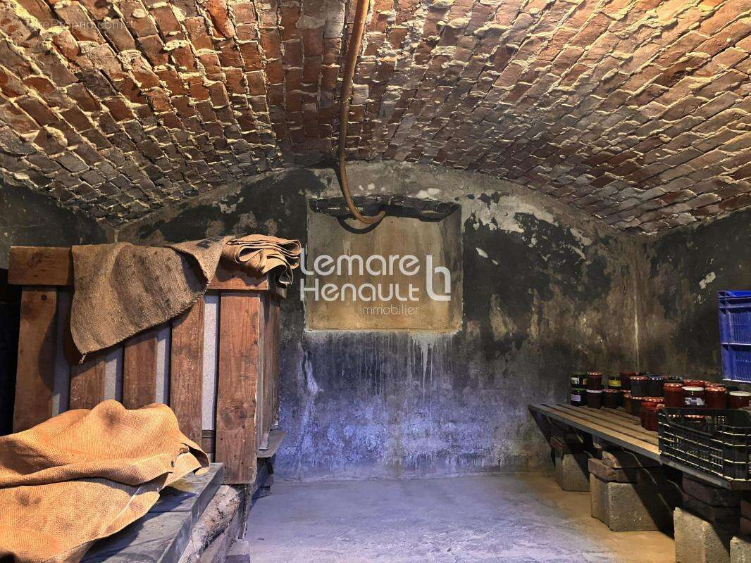 Maison à TREMBLAY-LES-VILLAGES