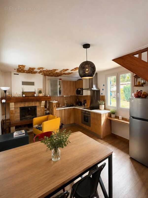  Charmante petite maison avec jardin et garage - photo 3