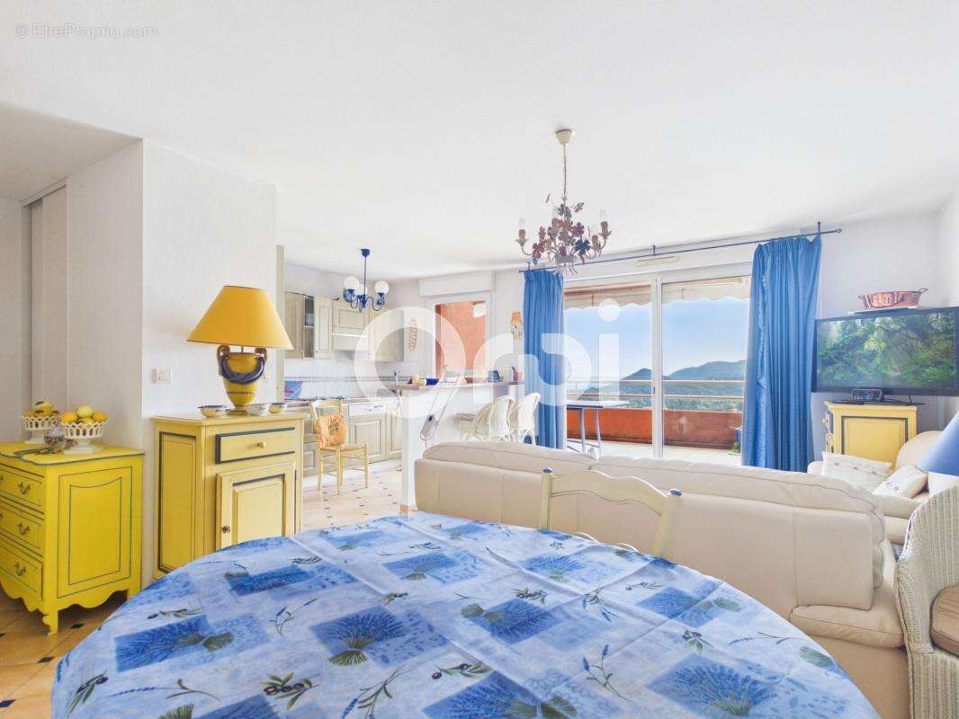 Appartement à MANDELIEU-LA-NAPOULE