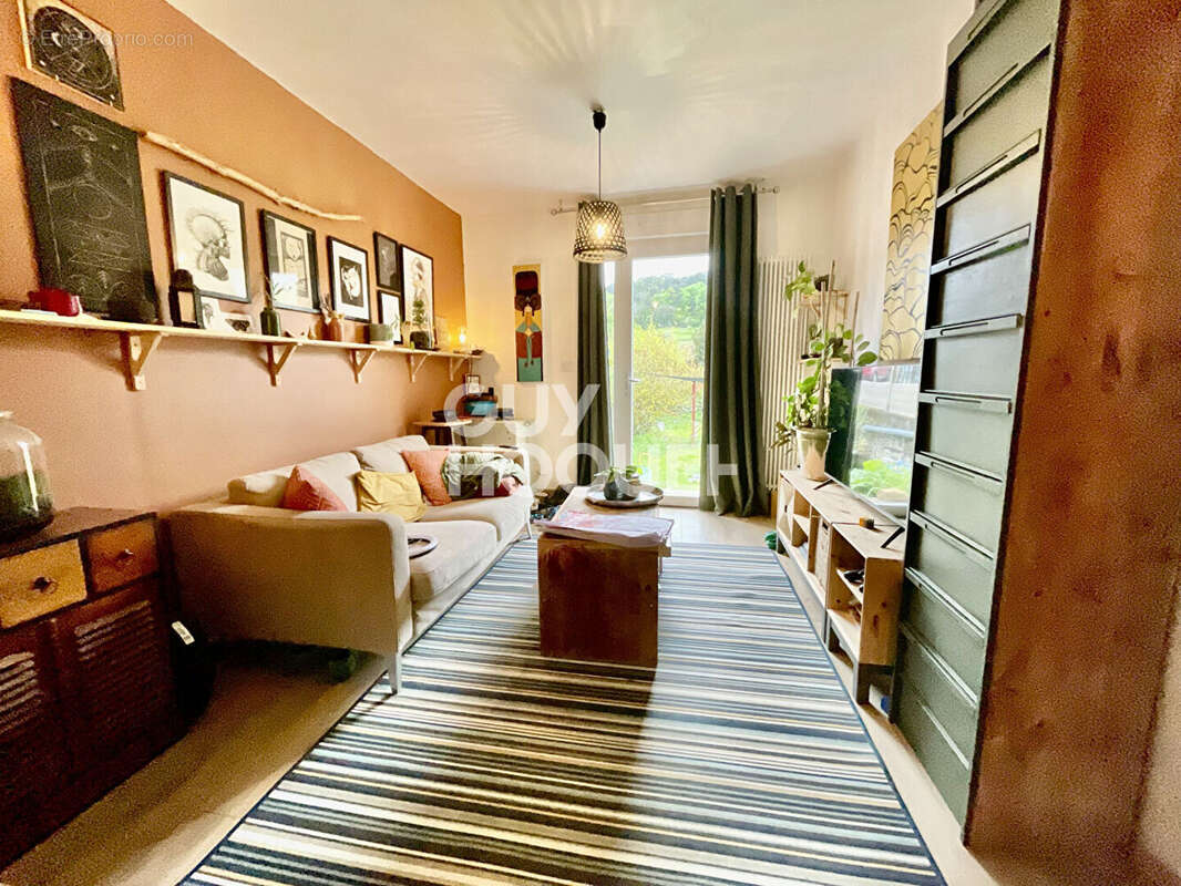 Appartement à CHENOVE