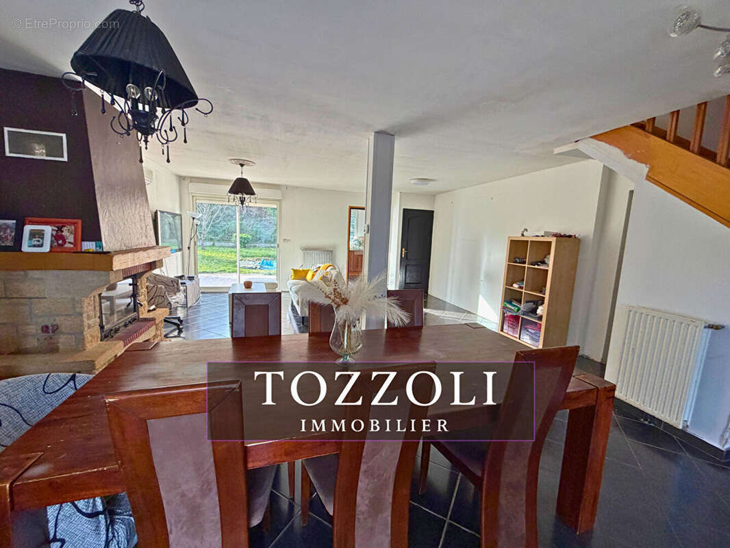 Maison à LA VERPILLIERE