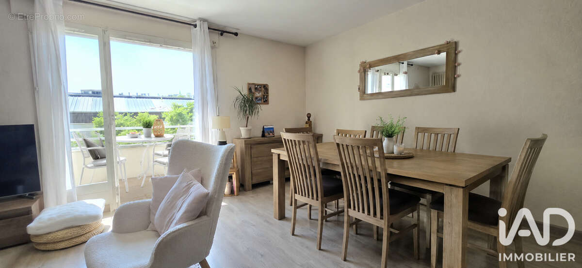 Photo 2 - Appartement à POISSY