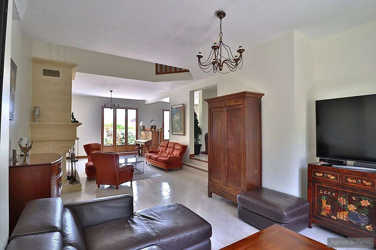 Maison à VERRIERES-LE-BUISSON