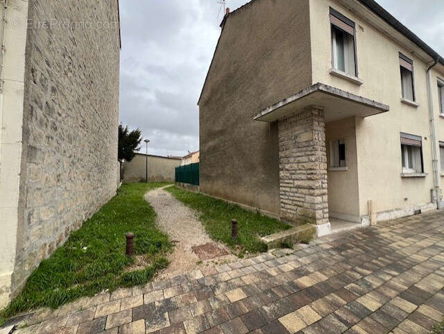 Maison 3 chambres avec jardin et terrasse - Vitry-le-François - photo 8