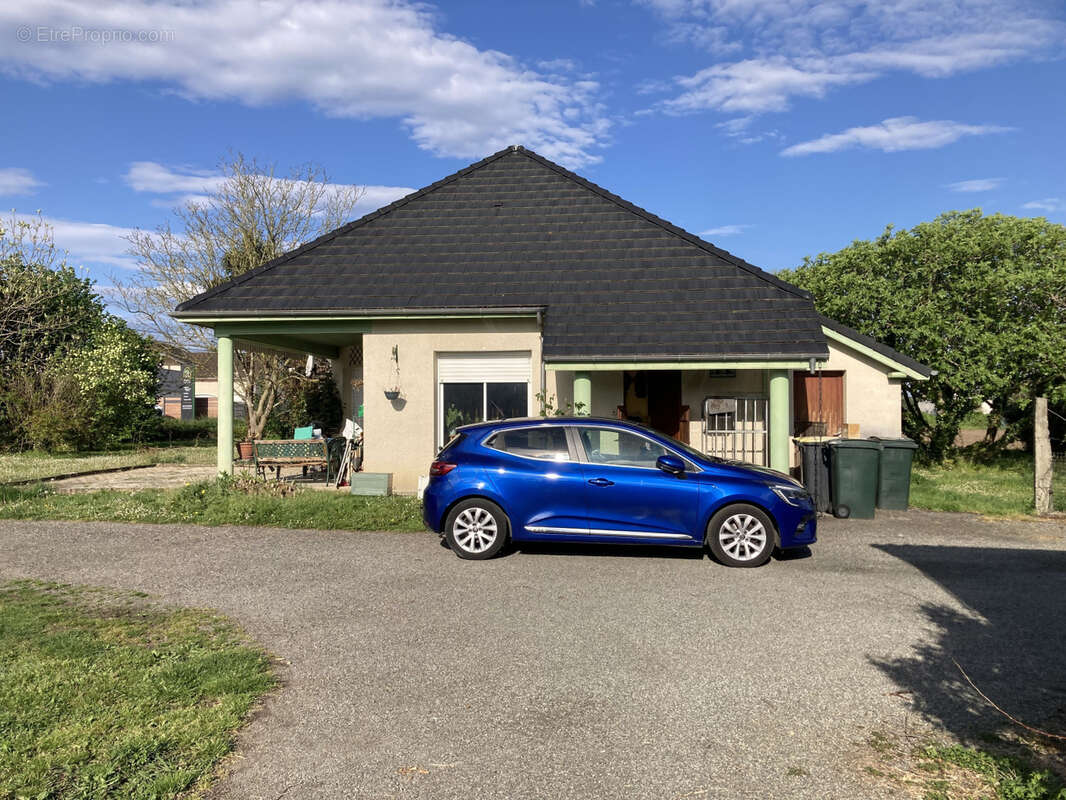 Maison à SERRES-CASTET