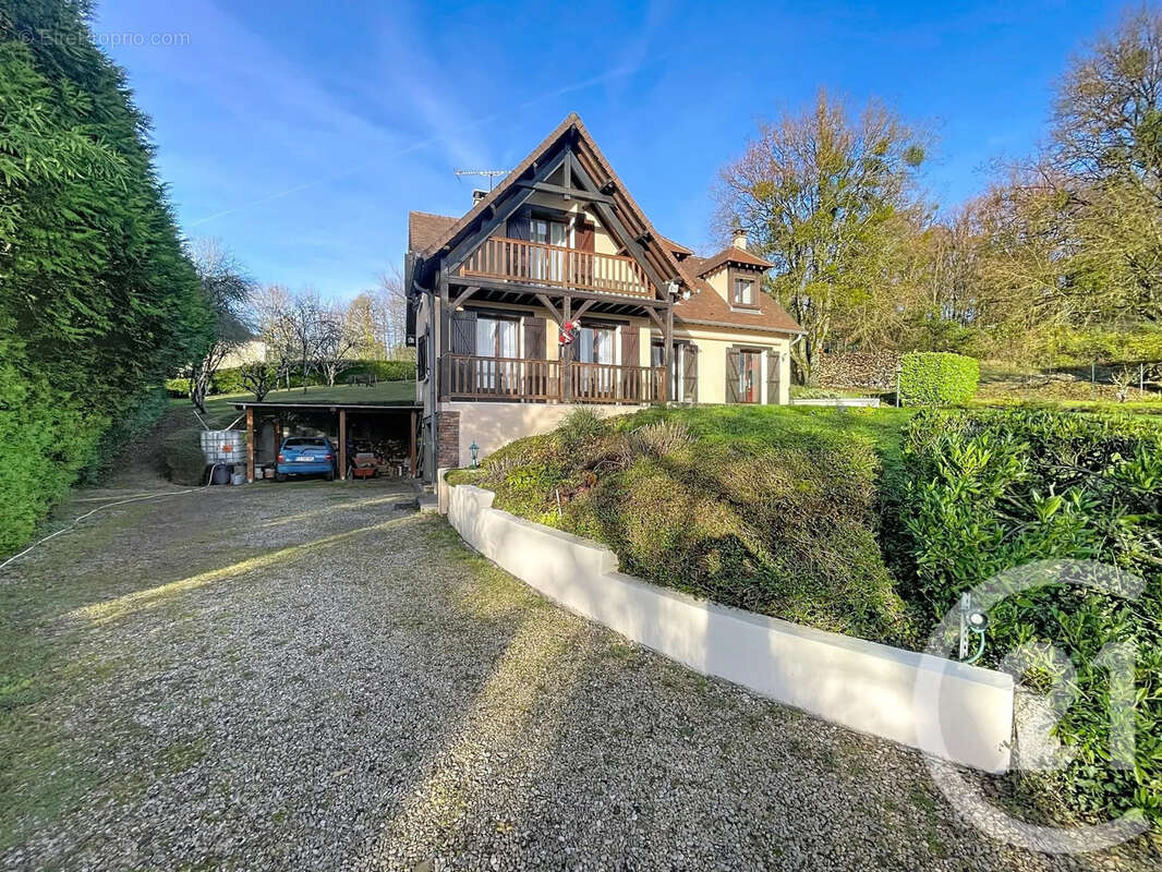 Maison à SAINT-PHAL