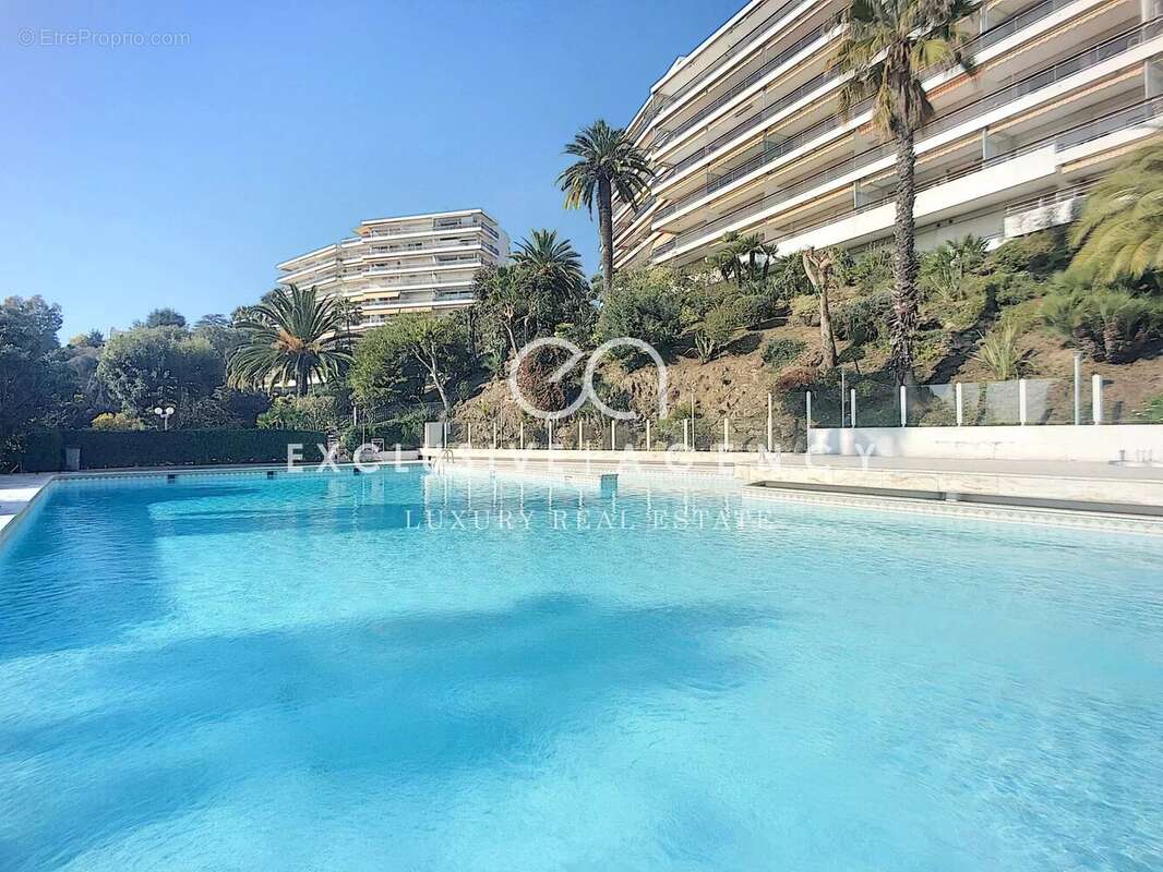 Appartement à VALLAURIS