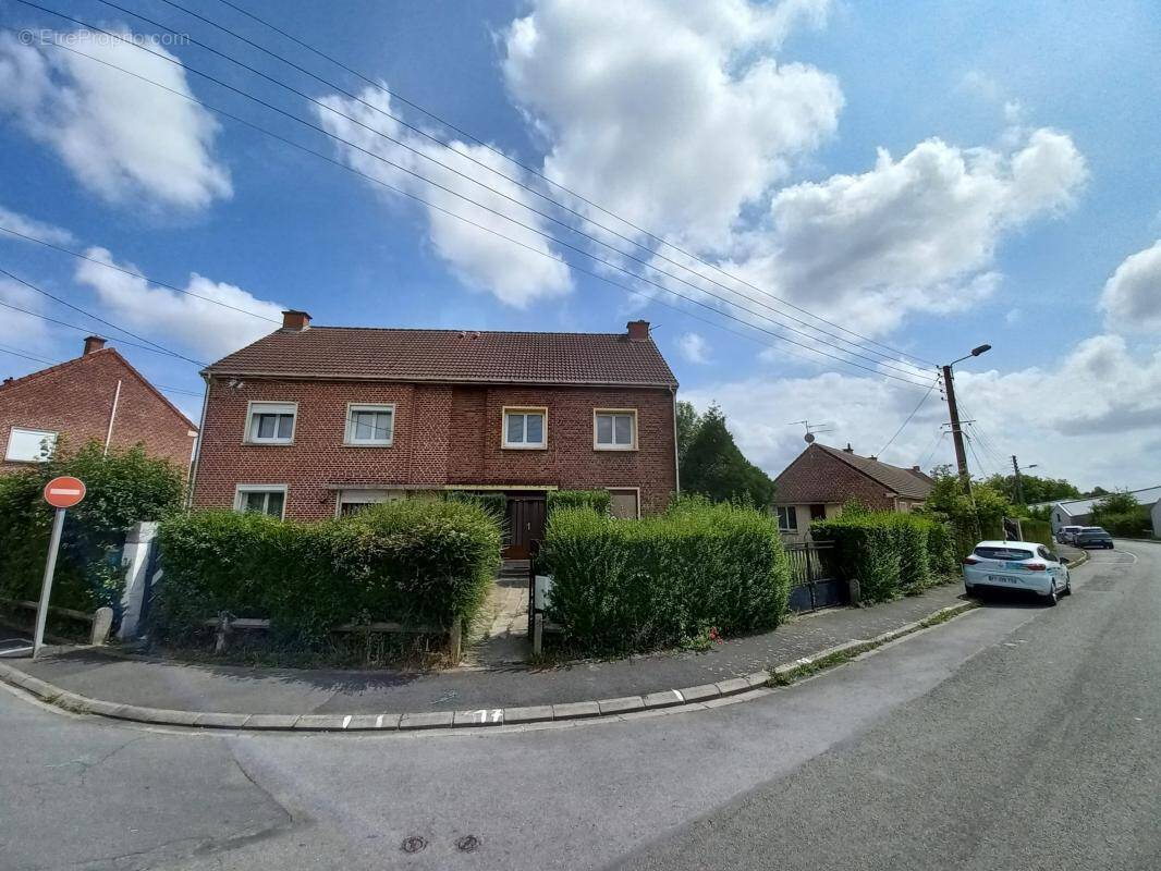 Maison à COURCELLES-LES-LENS