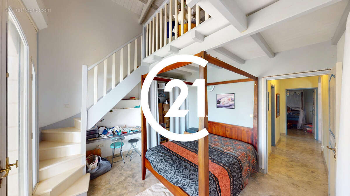 Maison à LES TROIS-ILETS