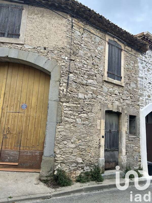 Photo 2 - Parking à PEPIEUX