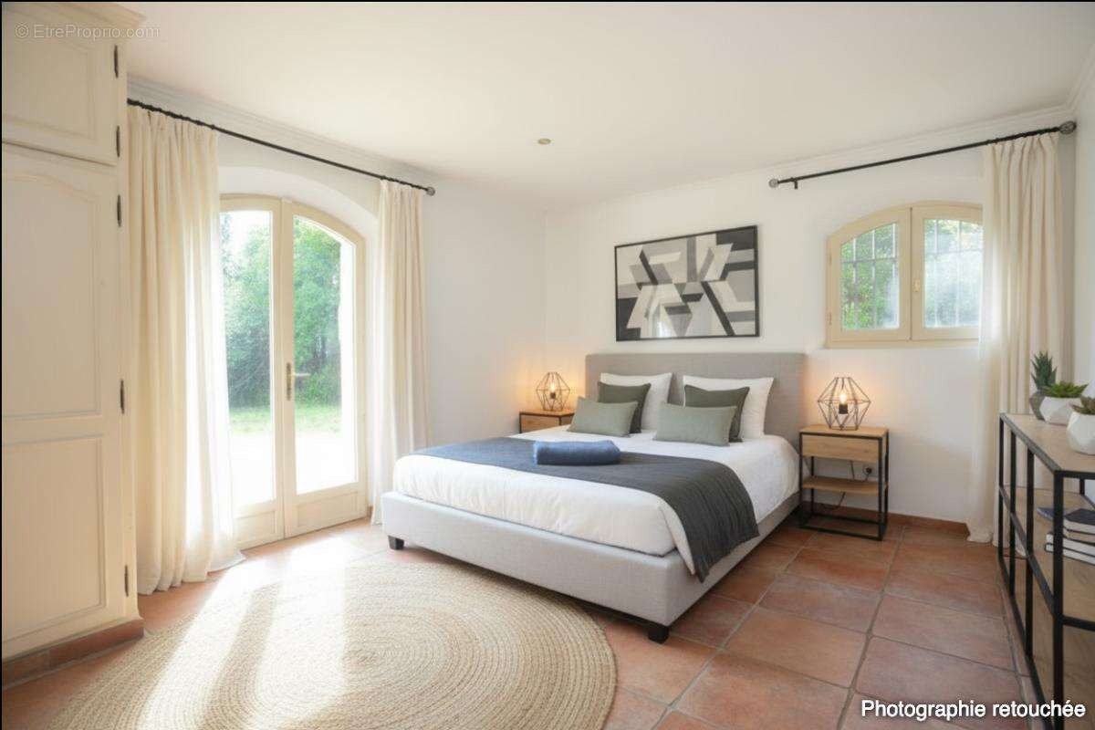 Maison à MOUGINS