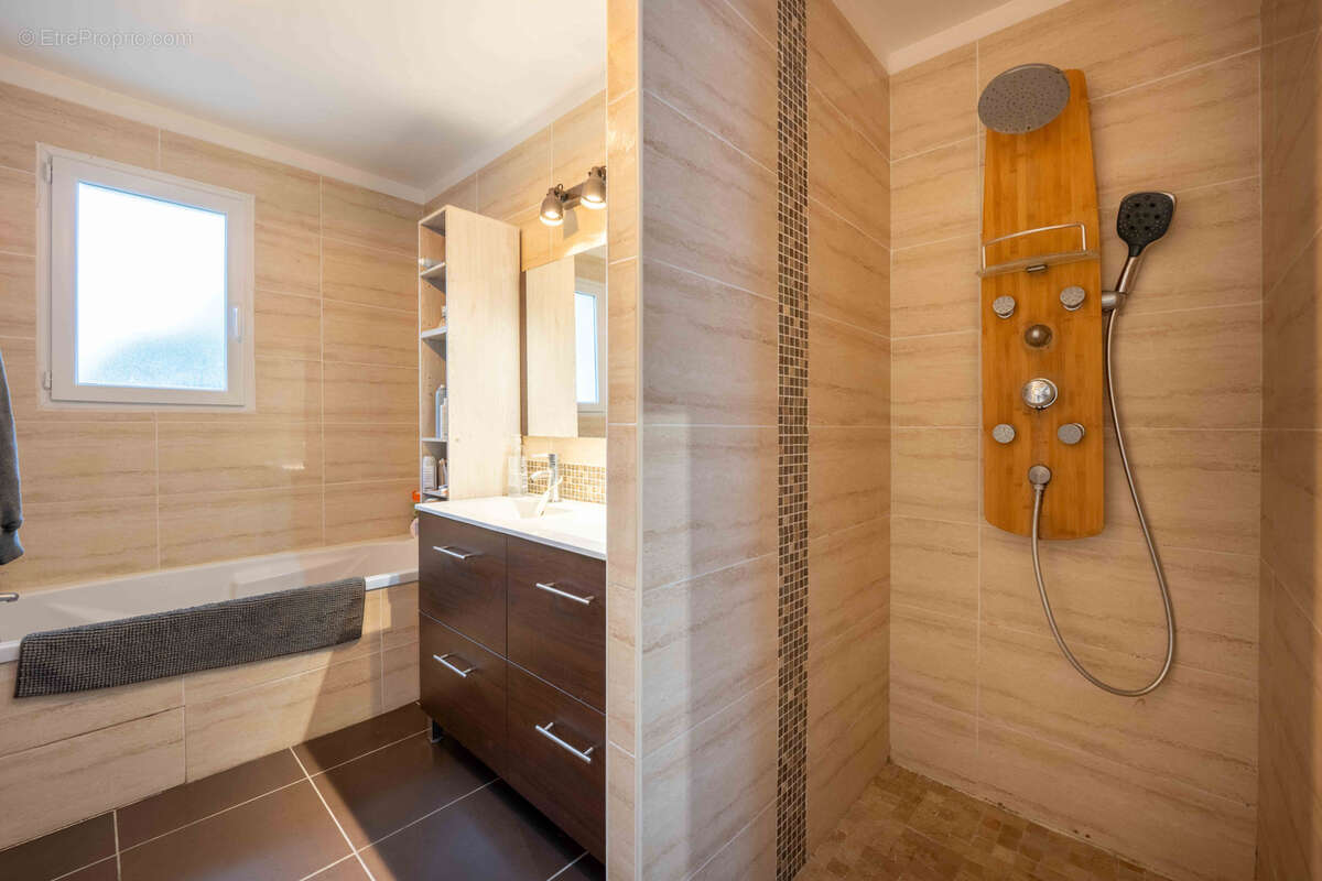 Maison à BELIN-BELIET